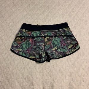 Lululemon shorts size 6